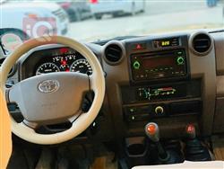 Toyota Land Cruiser 70